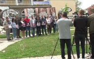 Novinari u Gračanici: Slobode se najčešće samo sećamo (VIDEO) Novinari u Gračanici: Slobode se najčešće samo sećamo (VIDEO)